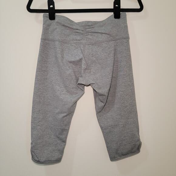 Lululemon Dhanurasana Crop Ruched Side Cutout Leggings in Heathered Gray‎ Size 6 - Picture 2 of 5